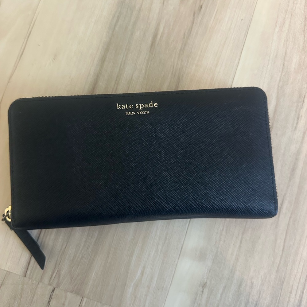 Kate Spade Classic Black Zip Wallet